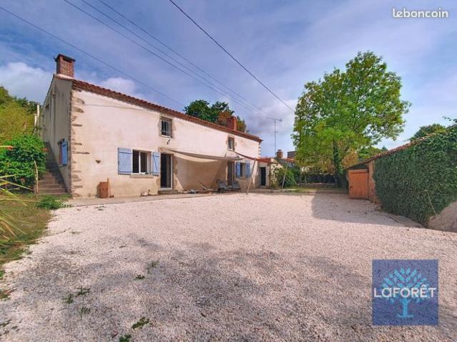 Maison 7 pièces 219 m²