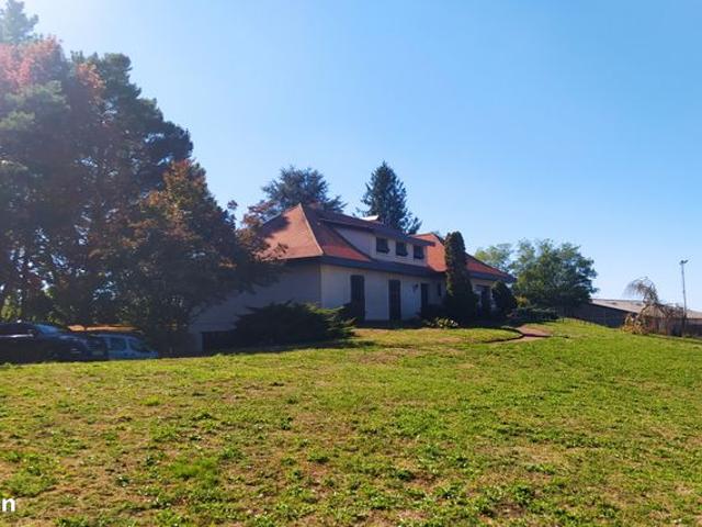 Maison 7 pièces 219 m²