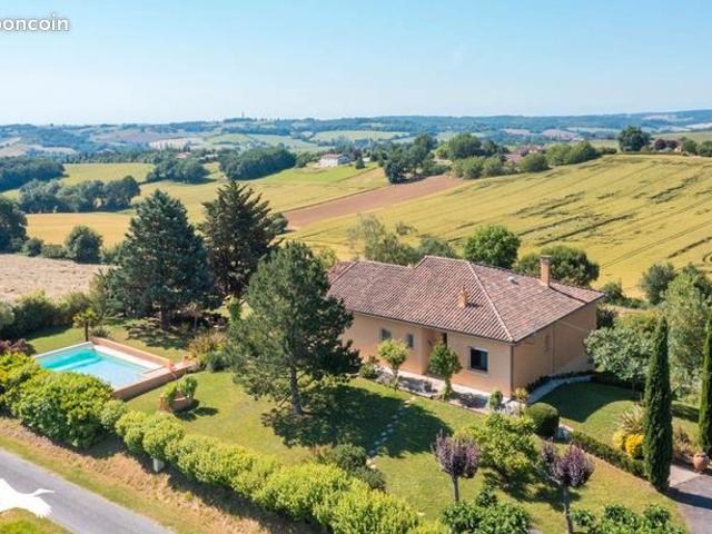 Maison 7 pièces 219 m²