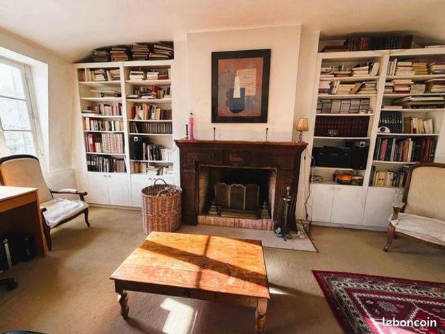 Maison 7 pièces 210 m²