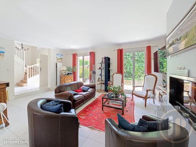 Maison 7 pièces 210 m²