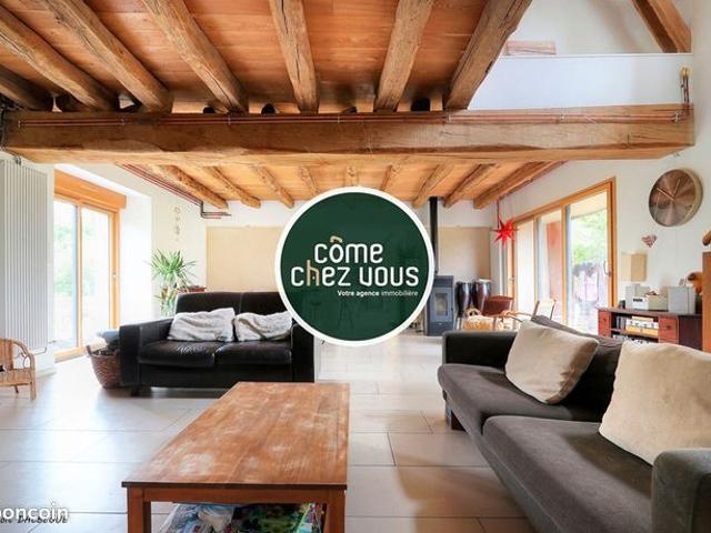 Maison 7 pièces 210 m²