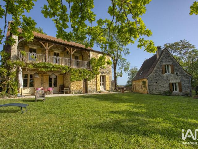 Maison 7 pièces 210 m²