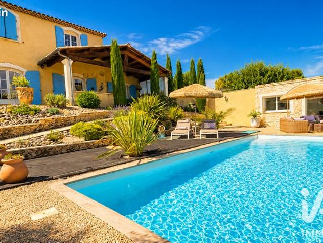 Maison 7 pièces 210 m²