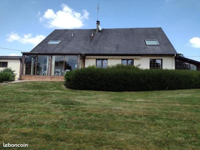 Maison 7 pièces 210 m²