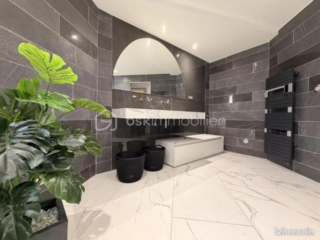 Maison 7 pièces 210 m²