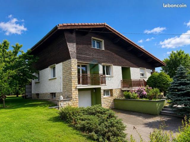 Maison 7 pièces 210 m²