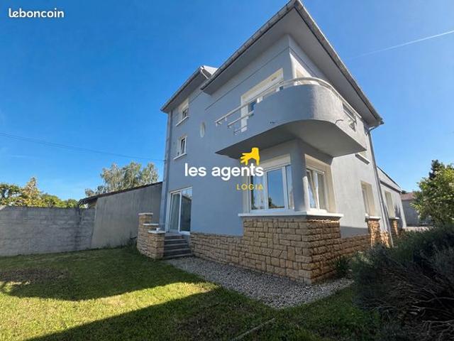 Maison 7 pièces 210 m²