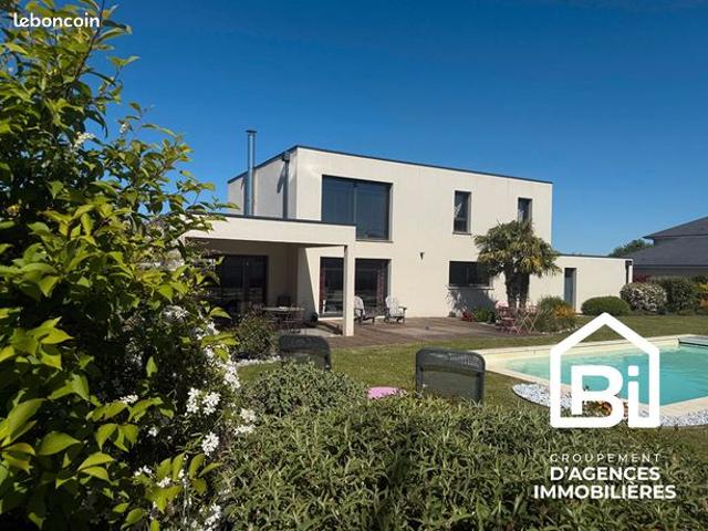 Maison 7 pièces 210 m²