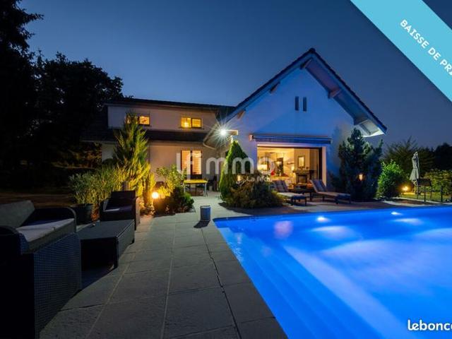 Maison 7 pièces 210 m²