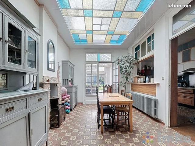 Maison 7 pièces 210 m²