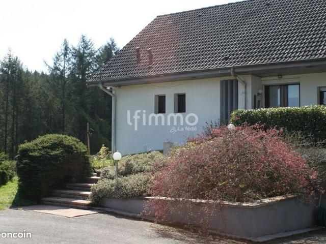 Maison 7 pièces 210 m²