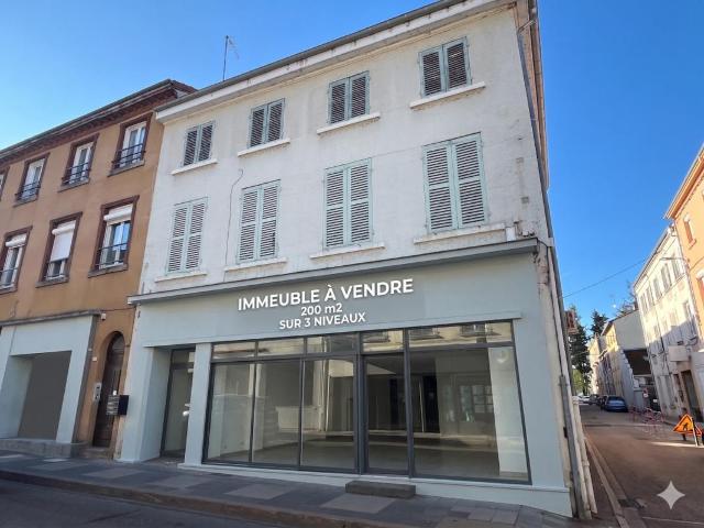 Maison 7 pièces 210 m²