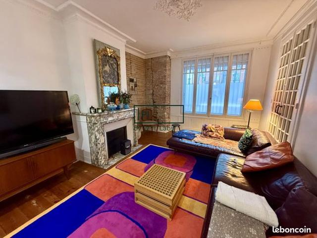 Maison 7 pièces 210 m²