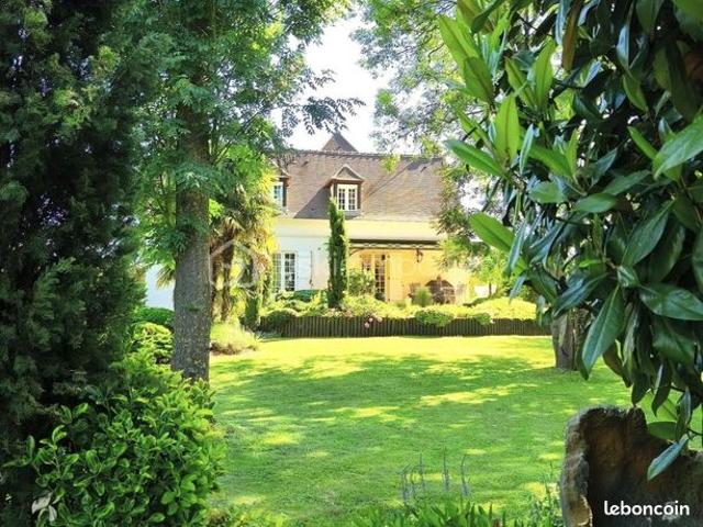 Maison 7 pièces 210 m²