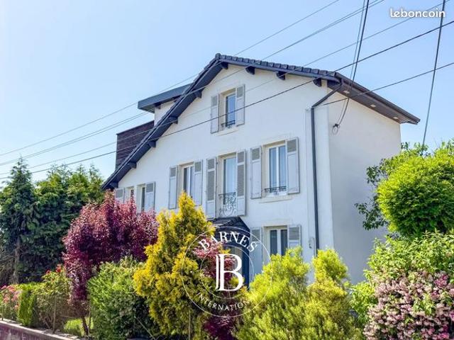 Maison 7 pièces 210 m²