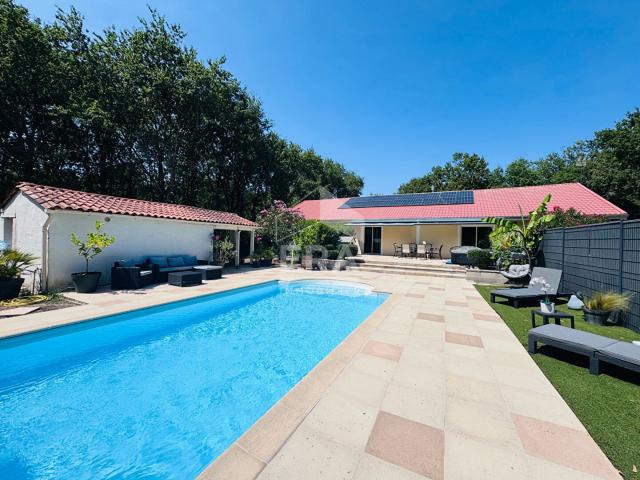 Maison 7 pièces 210 m²