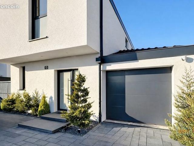 Maison 7 pièces 210 m²