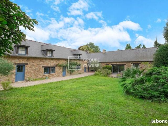 Maison 7 pièces 210 m²