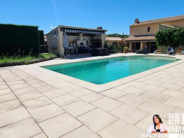 Maison 7 pièces 210 m²