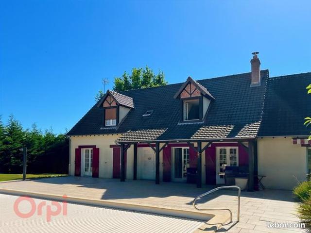 Maison 7 pièces 210 m²