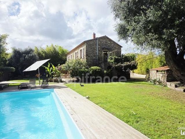 Maison 7 pièces 210 m²