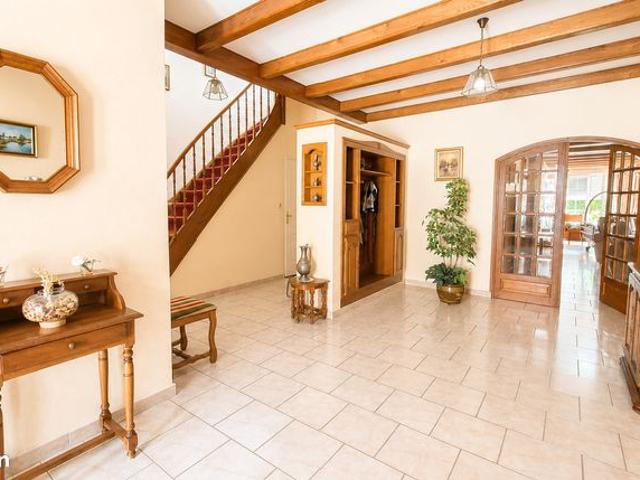 Maison 7 pièces 210 m²