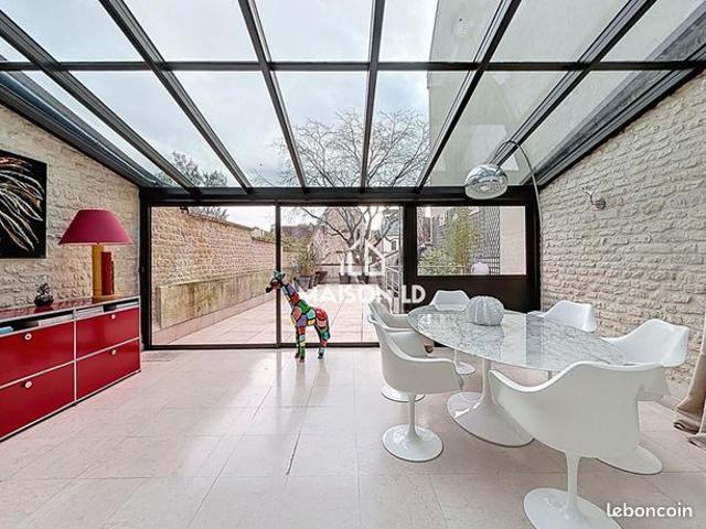 Maison 7 pièces 210 m²