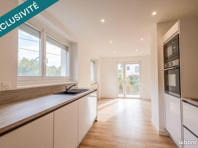 Maison 7 pièces 210 m²