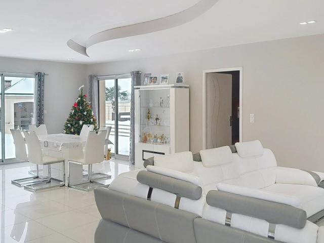 Maison 7 pièces 210 m²