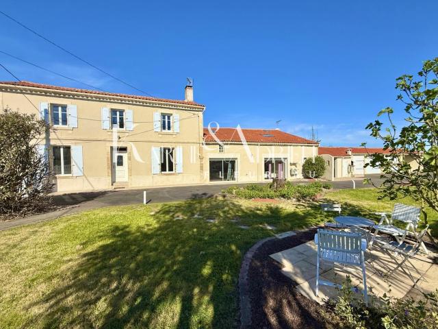 Maison 7 pièces 210 m²