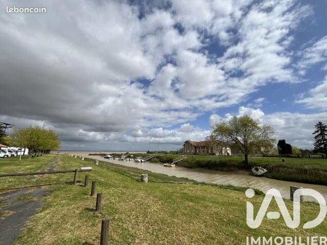 Maison 7 pièces 210 m²