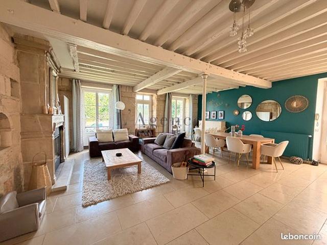Maison 7 pièces 210 m²