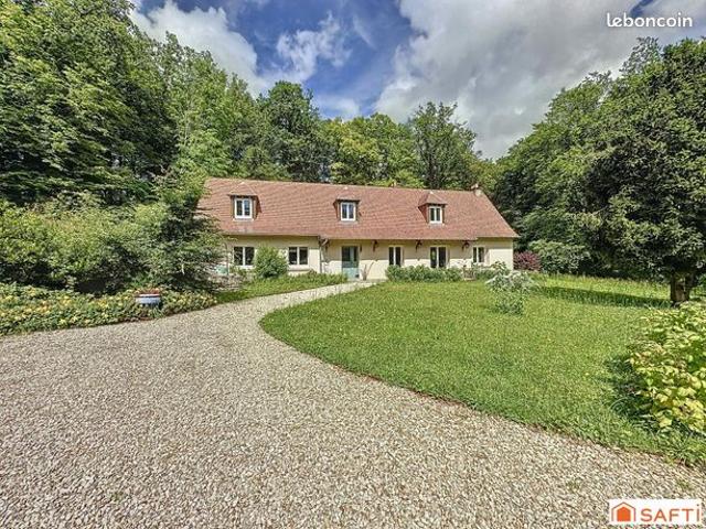 Maison 7 pièces 210 m²