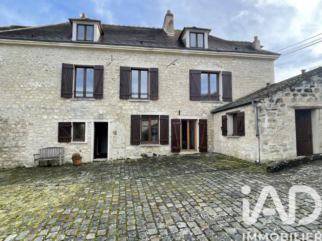 Maison 7 pièces 210 m²