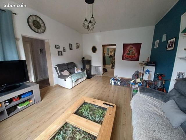 Maison 7 pièces 210 m²