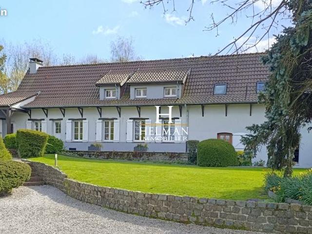 Maison 7 pièces 210 m²