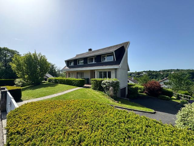Maison 7 pièces 210 m²