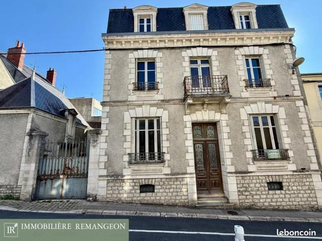 Maison 7 pièces 210 m²