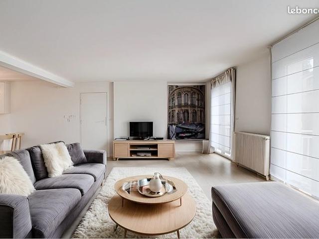 Maison 7 pièces 210 m²