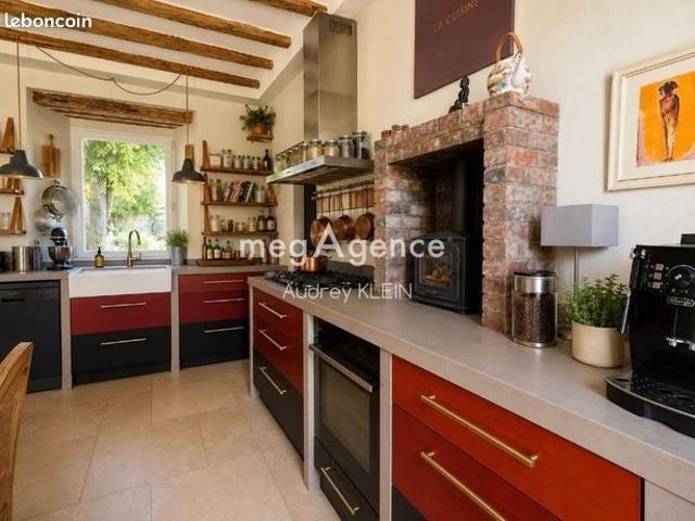 Maison 7 pièces 210 m²