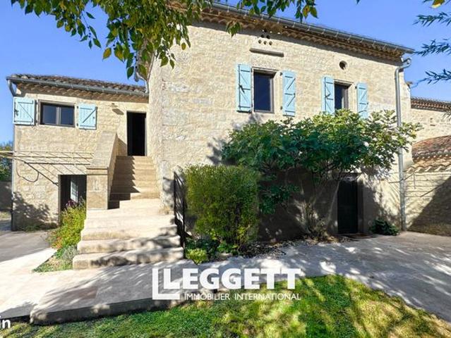 Maison 7 pièces 210 m²