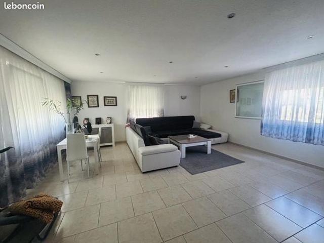 Maison 7 pièces 210 m²