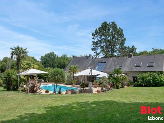 Maison 7 pièces 210 m²