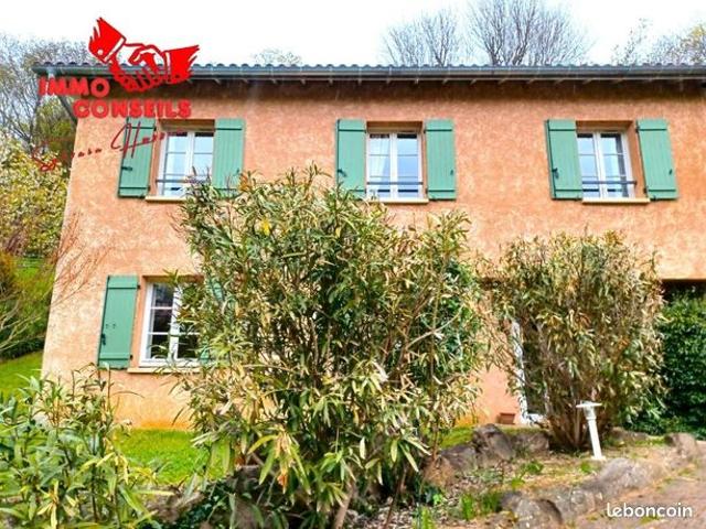 Maison 7 pièces 210 m²