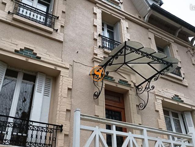 Maison 7 pièces 210 m²