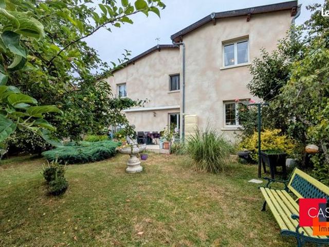 Maison 7 pièces 210 m²