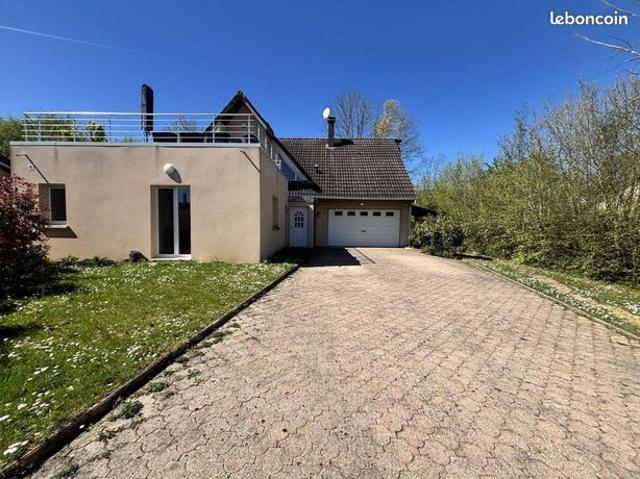 Maison 7 pièces 210 m²