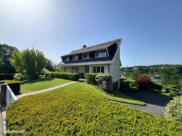 Maison 7 pièces 210 m²