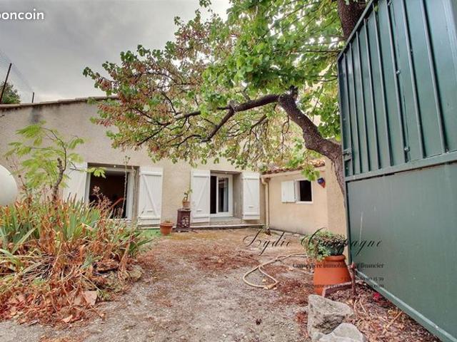 Maison 7 pièces 210 m²